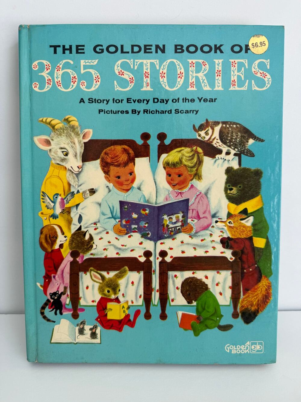 The Golden Book of 365 Stories Hardcover 1978 Pictures by Richard Scarry
